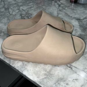 Yeezy Slides 'Pure'
